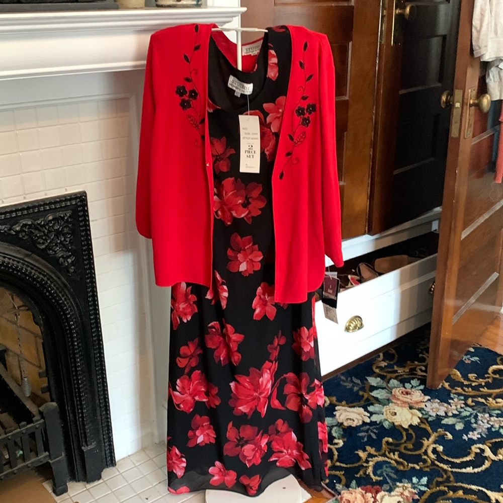 Studio I woman 2 piece‎ dress. NWT. Retail 70